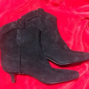 Elegant Black Suede Ankle Boots Sam Edelman booties